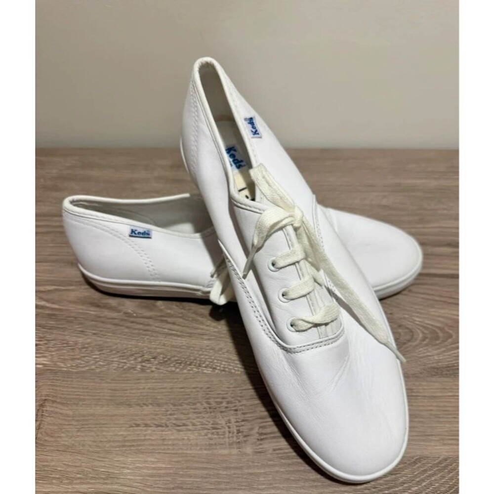 Classic white leather Keds sneakers women’s sz 10